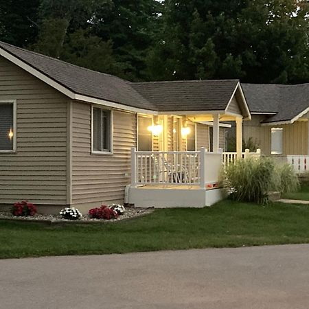 Michillinda Lodge Resort Whitehall Exteriör bild