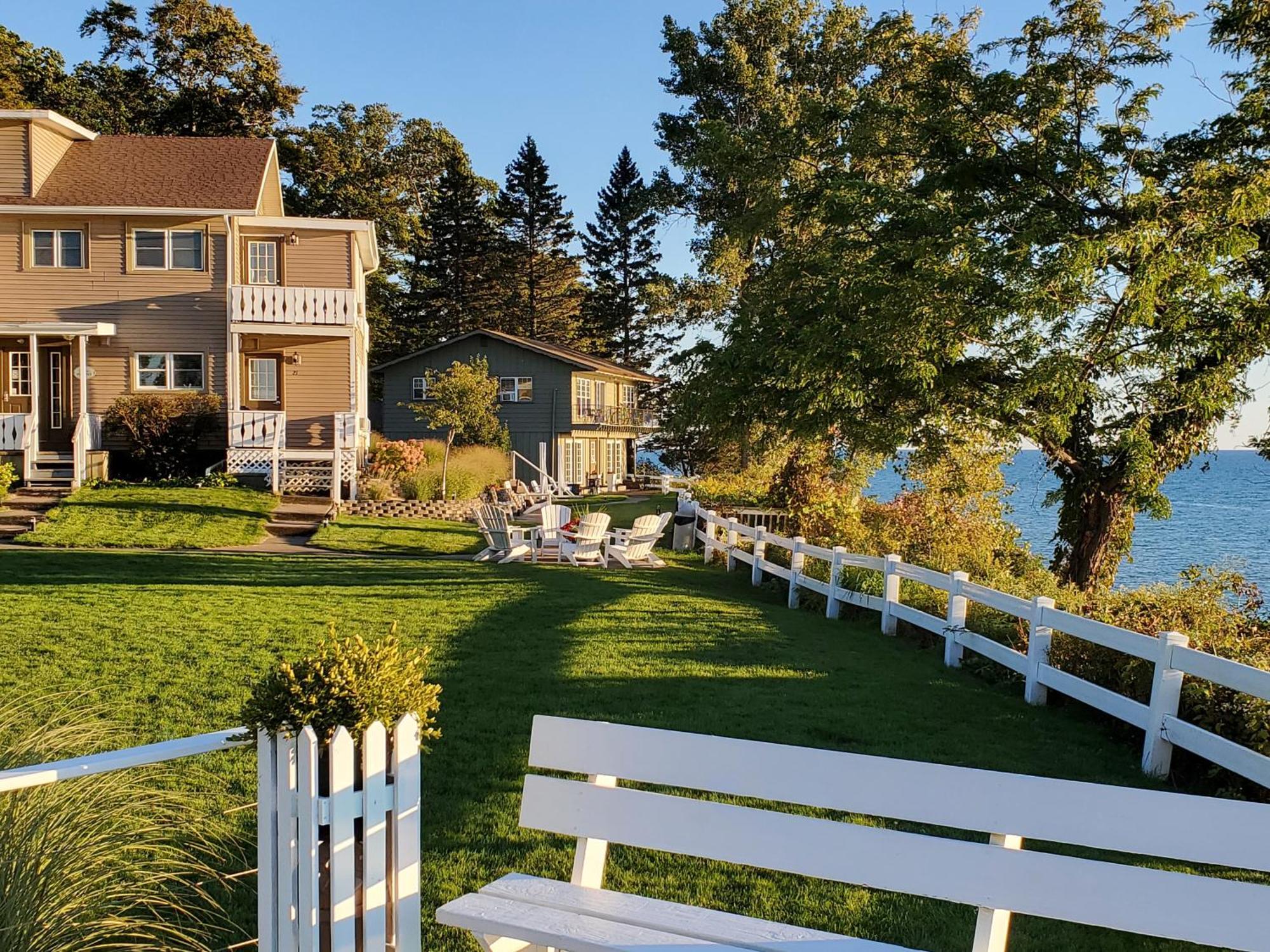 Michillinda Lodge Resort Whitehall Exteriör bild